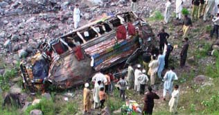 16 dead after vehicle falls into ravine